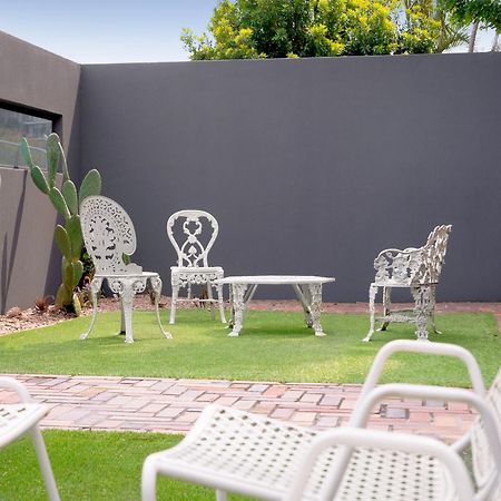 Anville Court Brisbane Extérieur photo