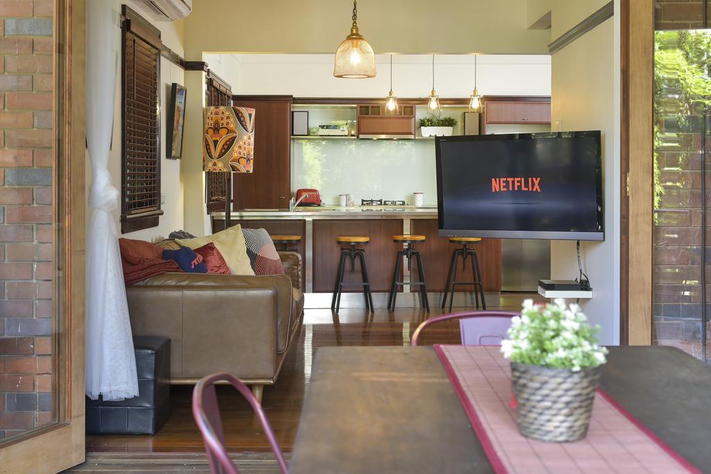 Anville Court Brisbane Extérieur photo