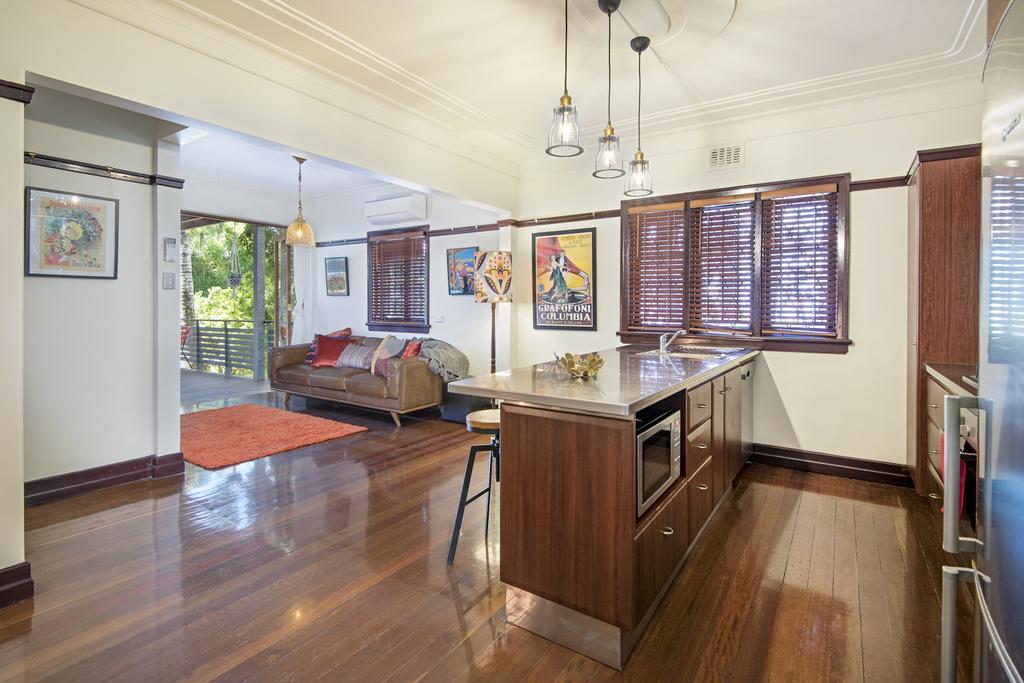 Anville Court Brisbane Extérieur photo