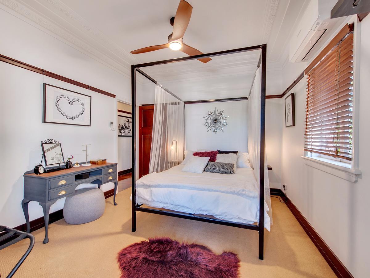 Anville Court Brisbane Extérieur photo