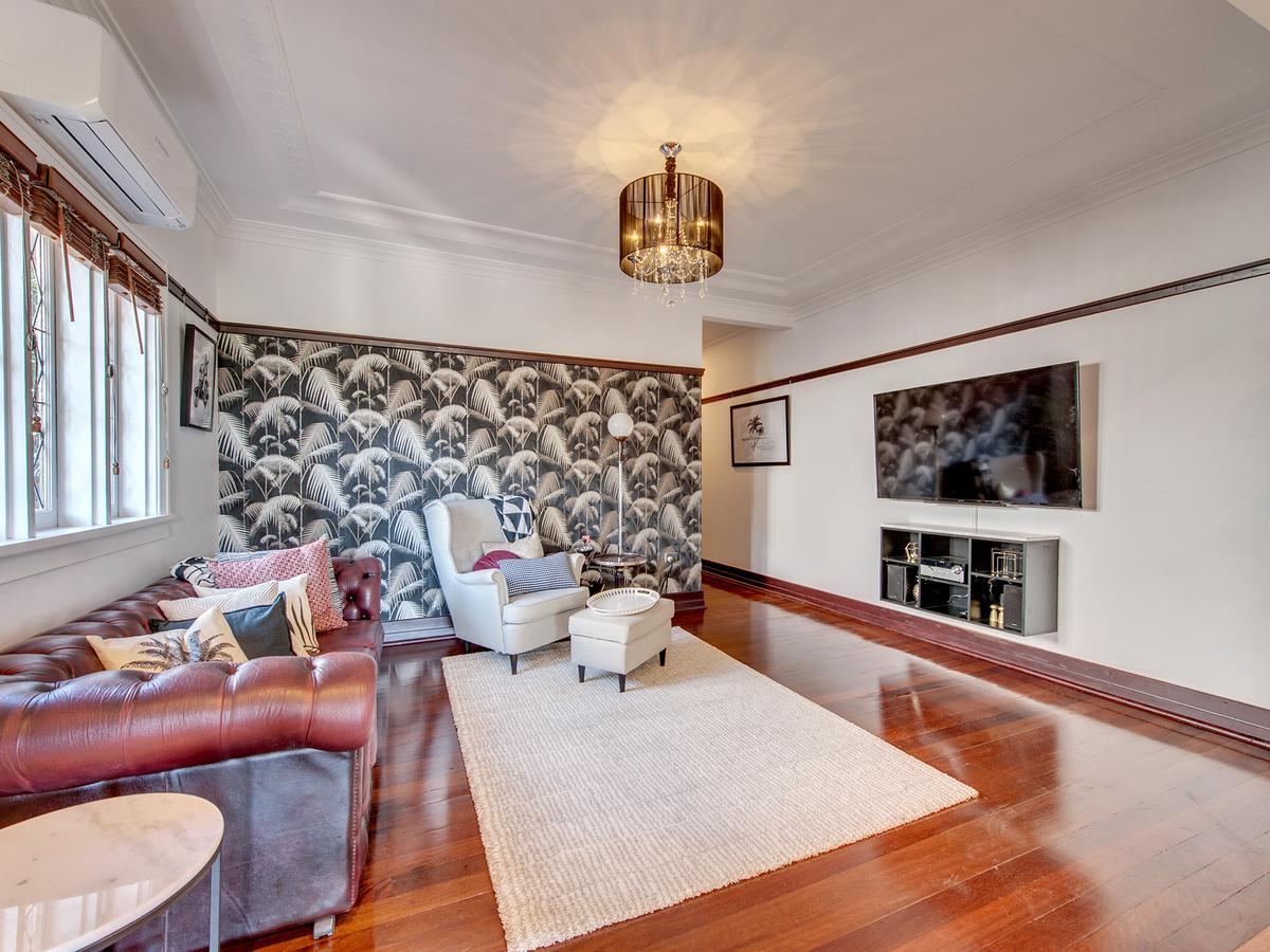 Anville Court Brisbane Extérieur photo